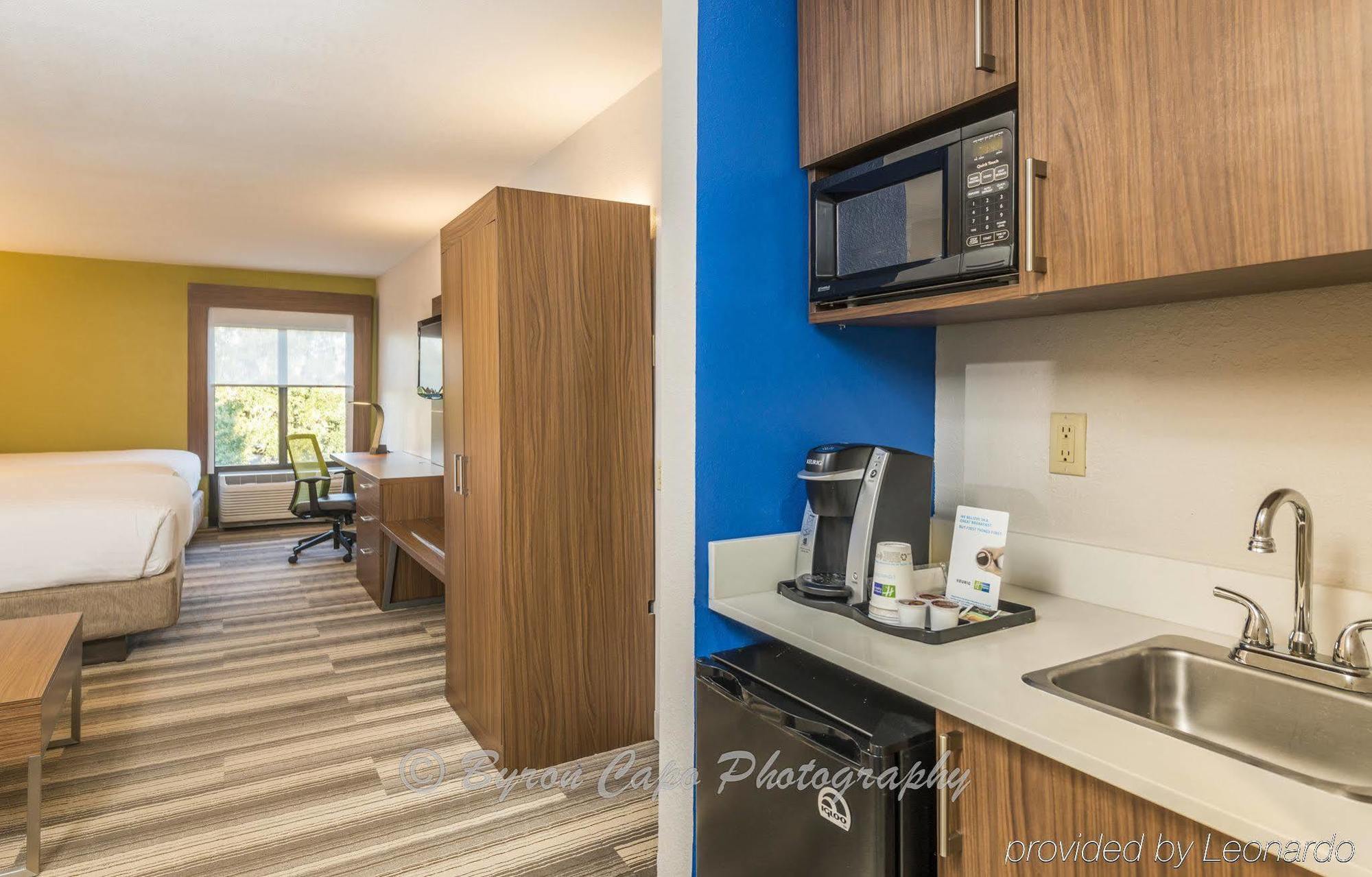 Holiday Inn Express Hotel & Suites Jacksonville-South By Ihg Exterior foto